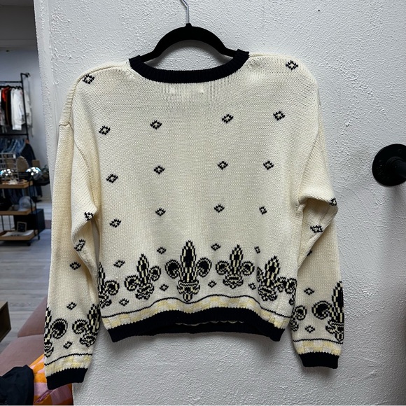 Vintage Cambridge Dry Goods cream fleur-de-lis sweater - Picture 6 of 8